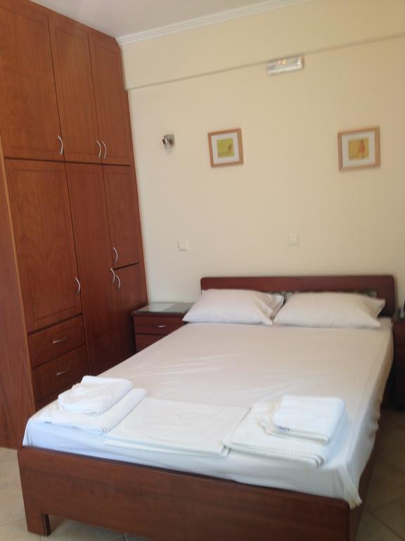 Villa Agni Yénion Kamer foto